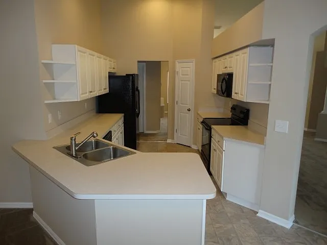4 bed, 3.0 bath, 2235 sqft, $2,895 — Photo 2
