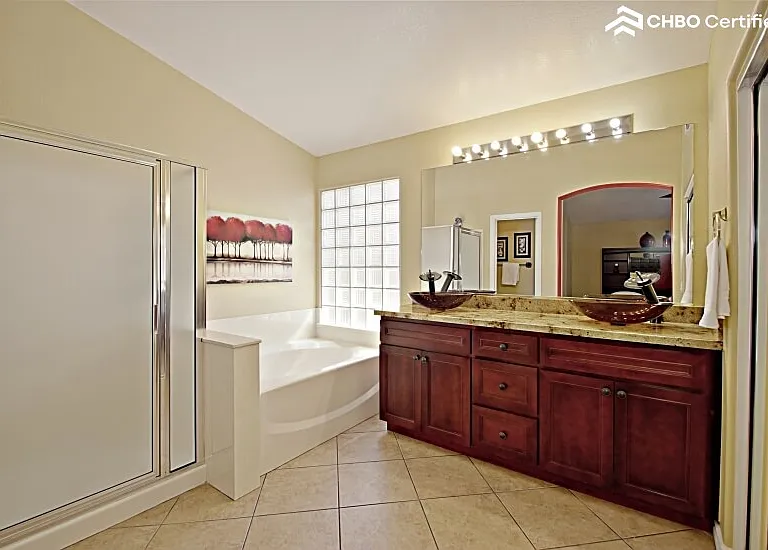 Master Bath with Jack-n-Jill vanities, garden