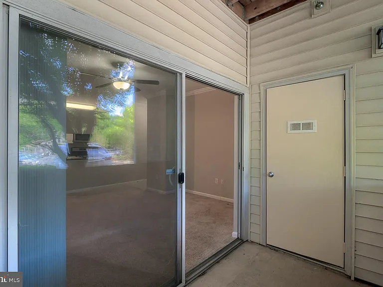 12144 Garden Grove Cir #101 — Photo 13
