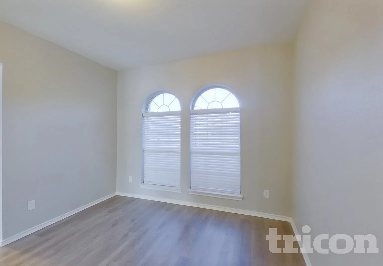 1082 Suffolk Ln Cedar Hill TX — Photo 2