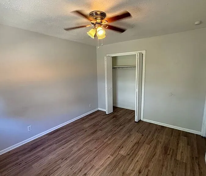 1526 N Lowell Blvd — Photo 8