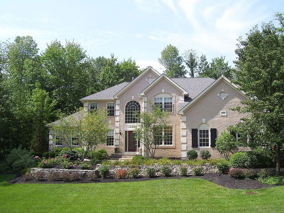 1st image of 706 Whispering Woods