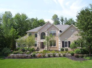 706 Whispering Woods, Powell, OH 43065
