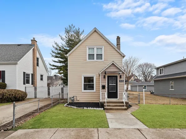 9315 S Trumbull Ave, Evergreen Park, IL 60805