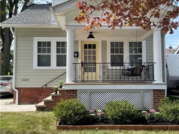 2234 Olive Ave, Lakewood, OH 44107
