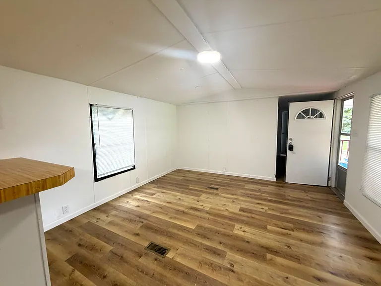 153 Artic Ct #153 — Photo 6