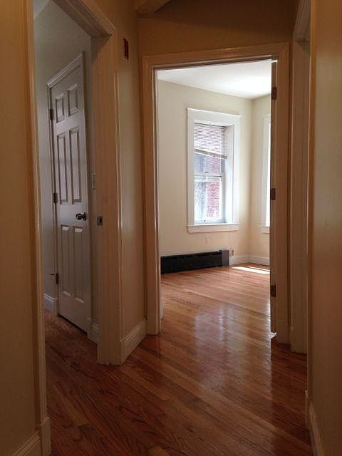 2nd image of 84 Fenway #6