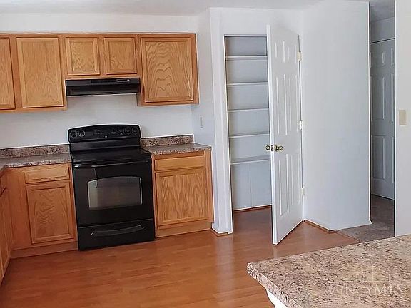 4th image of 5641 Venus Ln