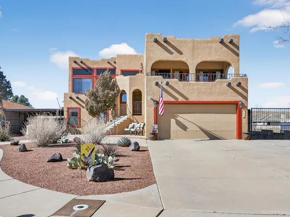 7209 Carson Trl NW, Albuquerque, NM 87120