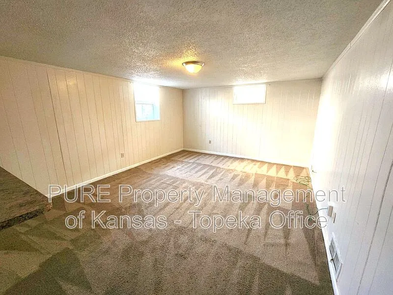 Building Photo - 1239 SW Oakley Ave #B1
