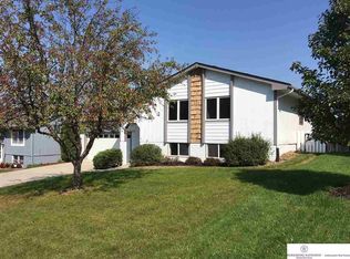 11234 Corby St, Omaha, NE 68164