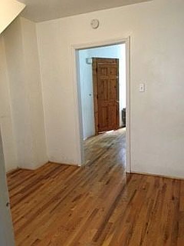 2nd image of 227 Devoe St APT 10