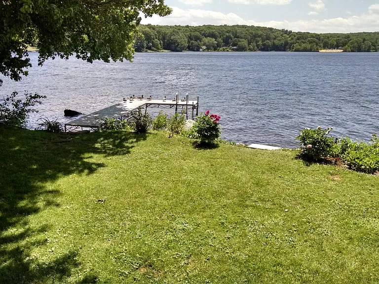 398 Lake Rd — Photo 9
