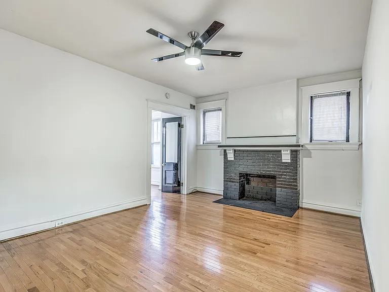 1722 Waverly Pl — Photo 36
