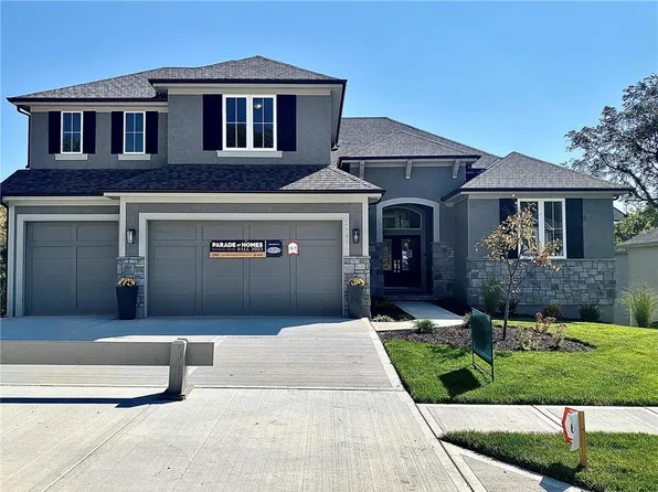 13430 Terrace Park Dr, Parkville, MO 64152