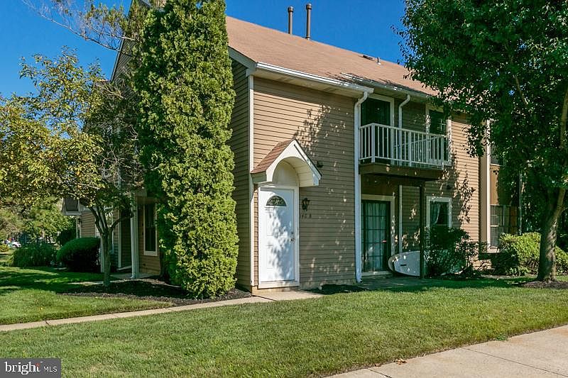 1st image of 140B Bradford Ct
