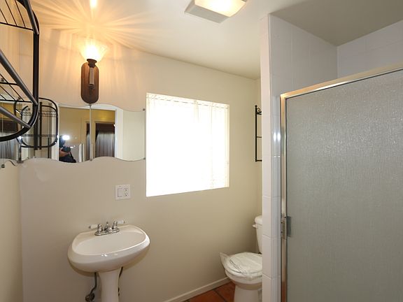 3rd image of 3125 King St #B