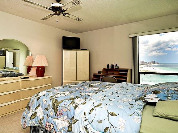 4th image of 450 S Gulfview Blvd APT 1507