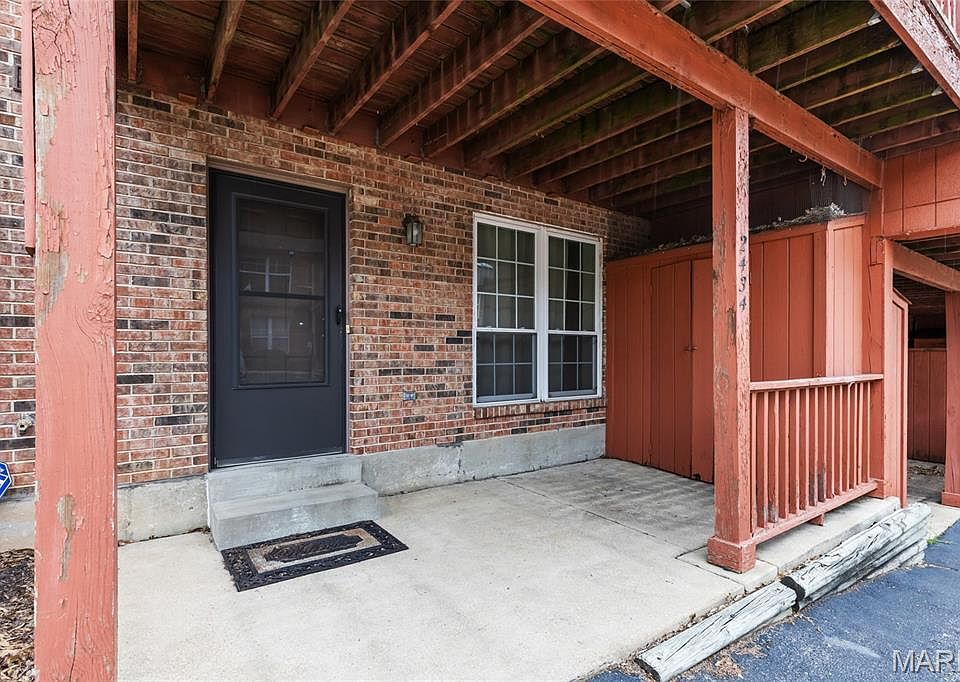 1st image of 2434 Fowler Ave