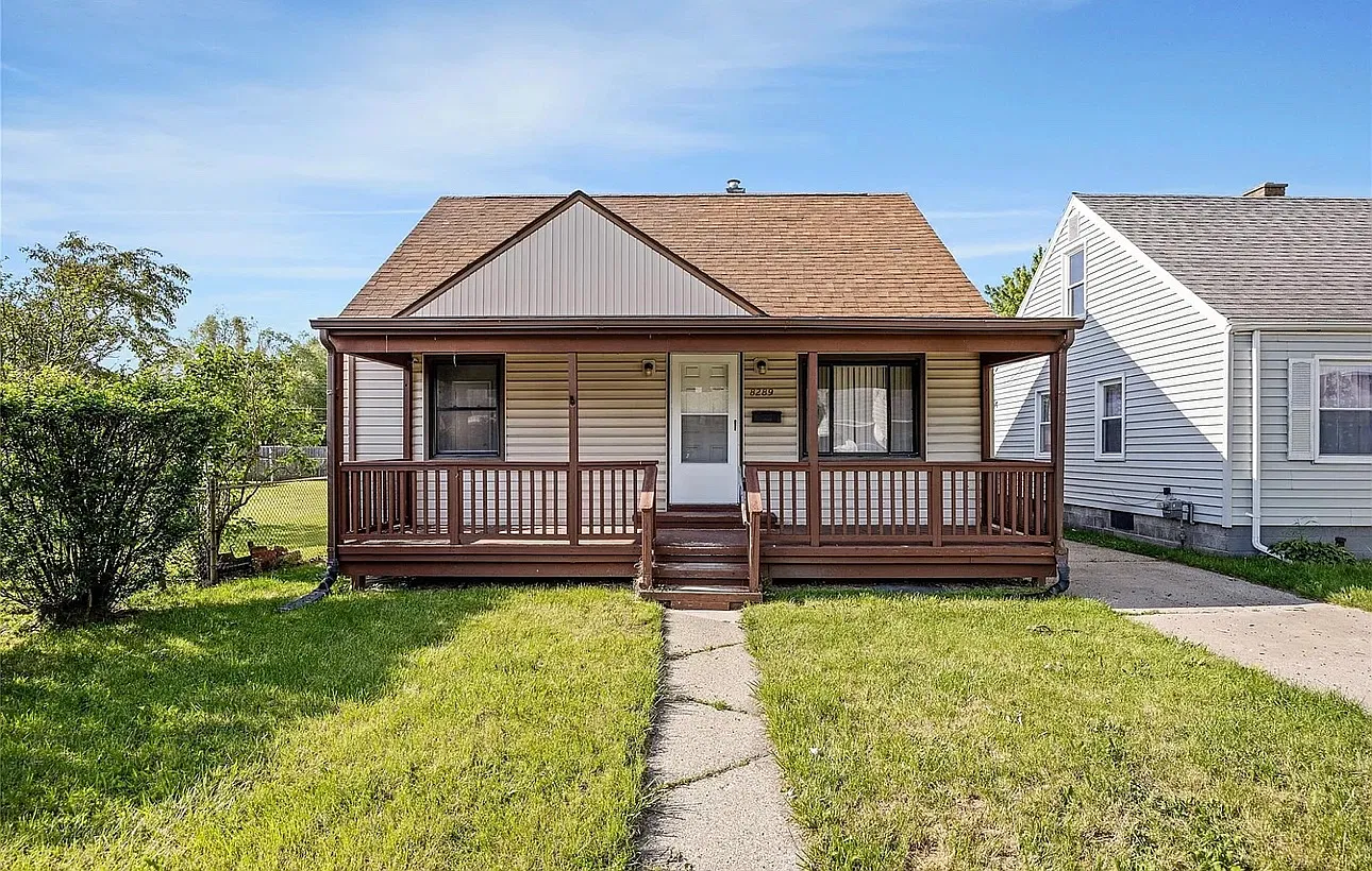 3 bed, 850 sqft, $1,500 — Photo 1