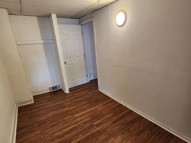 1517 Walnut St — Photo 16