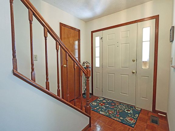 2nd image of 388 Harvest Ct