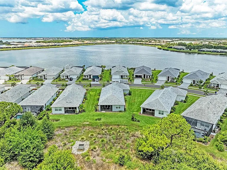 1047 Waterline Ct — Photo 41
