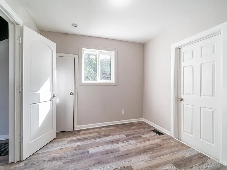 465 Brehl Ave — Photo 30