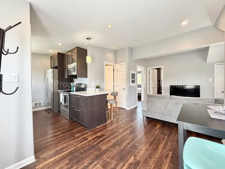 340 E. Cambourne. — Photo 1