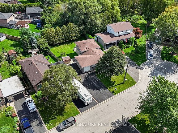 5th image of 681 Balaton Ave
