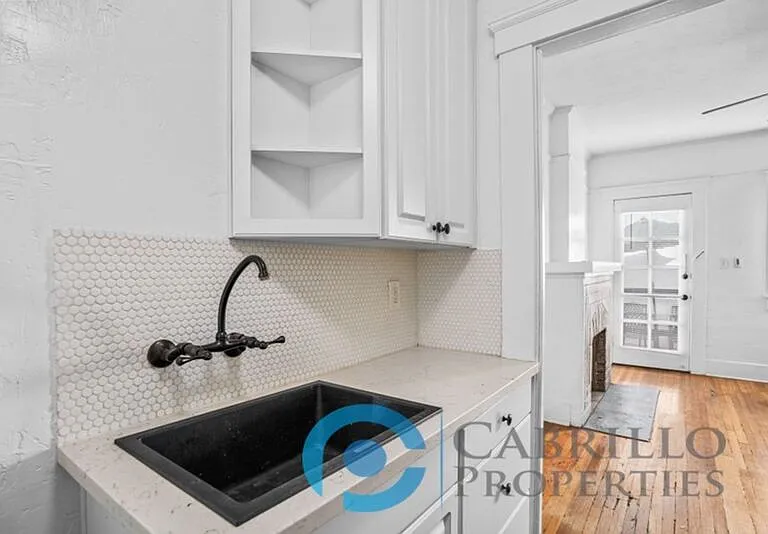 415 E Juniper St — Photo 10