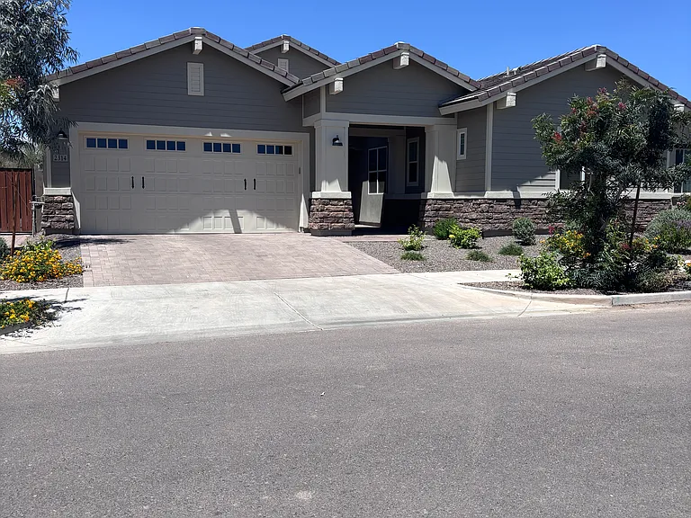 2314 W Rowel Rd — Photo 1