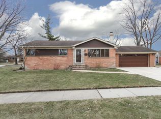 1717 Verde Ct, Mount Prospect, IL 60056