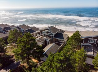 425 Capes Dr, Tillamook, OR 97141