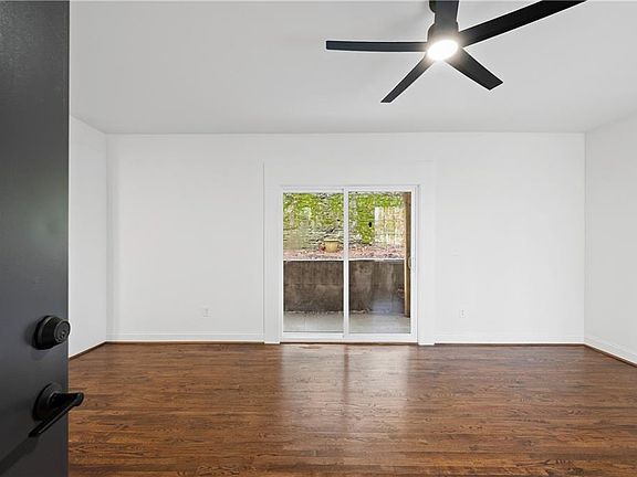 2nd image of 405 4th St NE APT 9