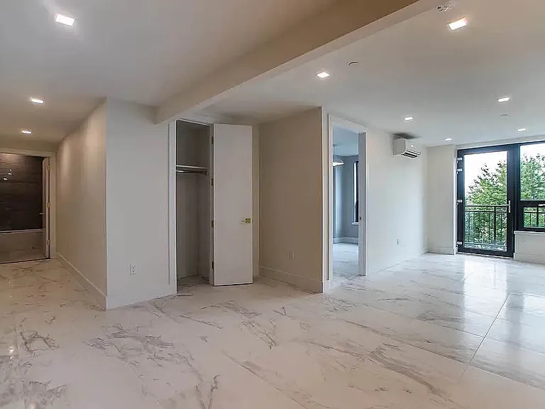 1801 Broadway #4D — Photo 4