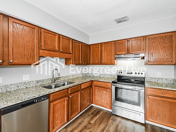 4th image of 8149 Amberwood Ct