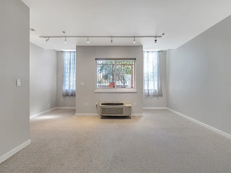 350 N 2nd St #137 — Photo 22