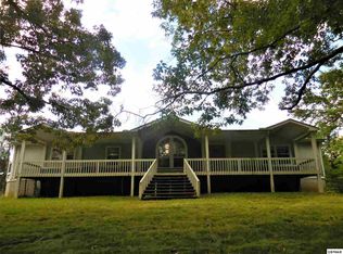 926 Ohara Dr, Dandridge, TN 37725