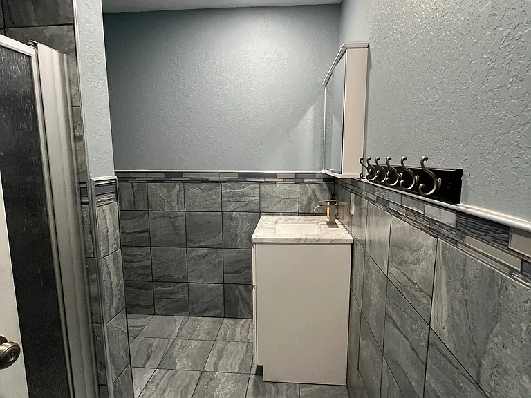 1142 N Minnesota Ave — Photo 11