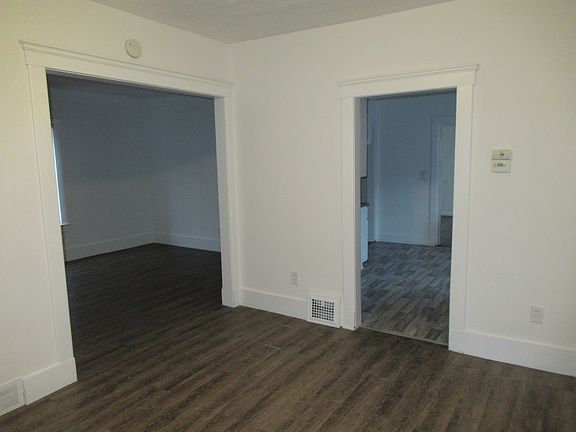 2nd image of 118 W Glendale St