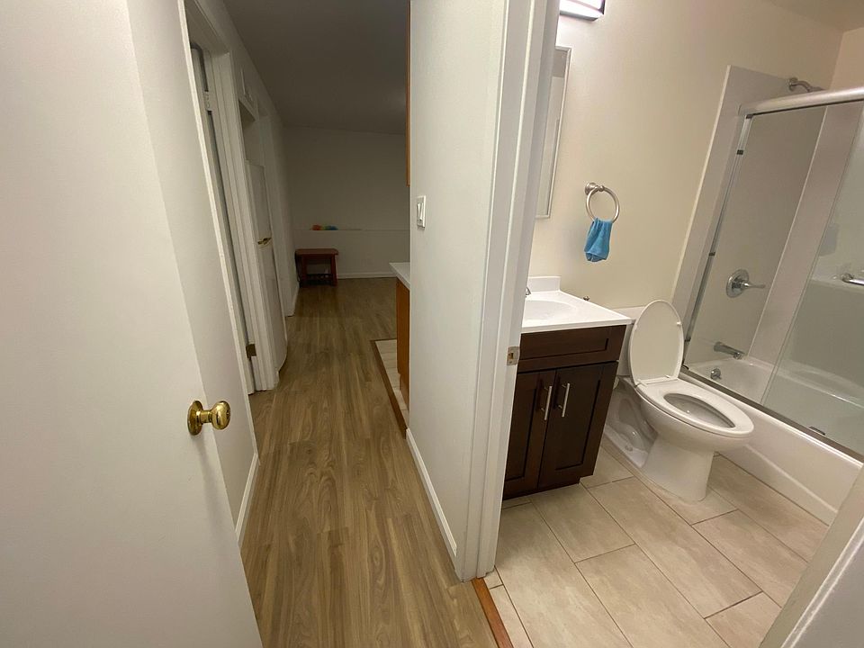 1st image of 1487 Oakdale Ave #B