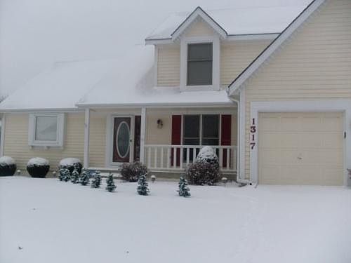 1317 NE Oakwood Drive