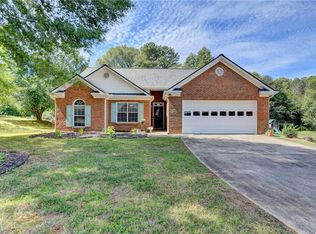 906 Relaxed Way, Winder, GA 30680