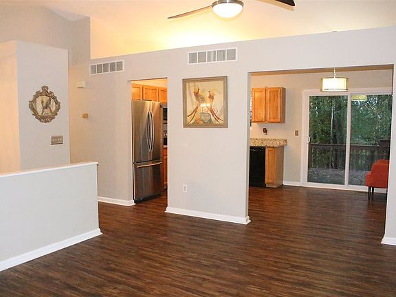 3rd image of 1825 Asbury Way