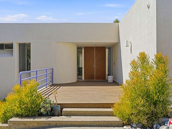 3rd image of 12268 Canna Rd