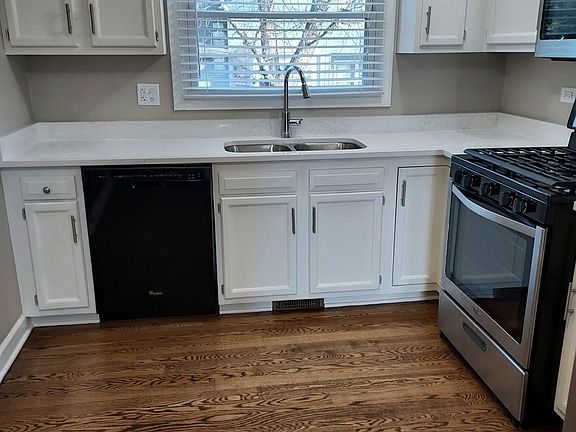 5th image of 2218 Gleneagles Dr