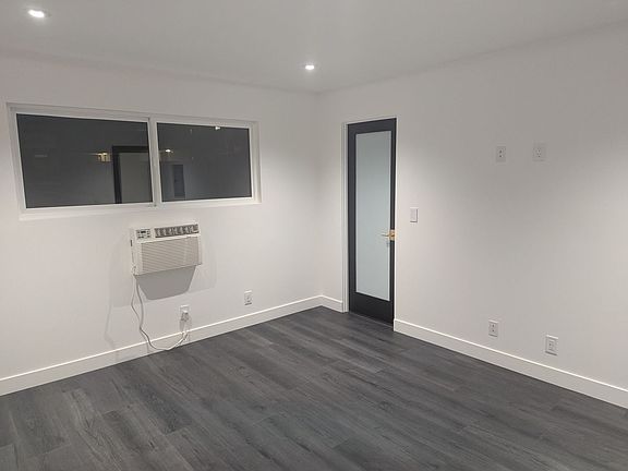 3rd image of 11907 Texas Ave APT 4