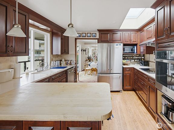4th image of 565 -569 Lee Street