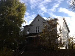 1217 Esplanade Ave, Davenport, IA 52803